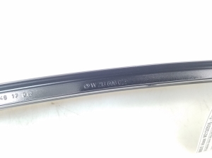 Mercedes Benz E-Class W213 (2017–2026) Esiukse muu osa A2136900287 - 2