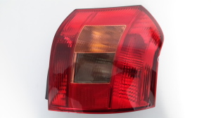  Rear corner lamp 