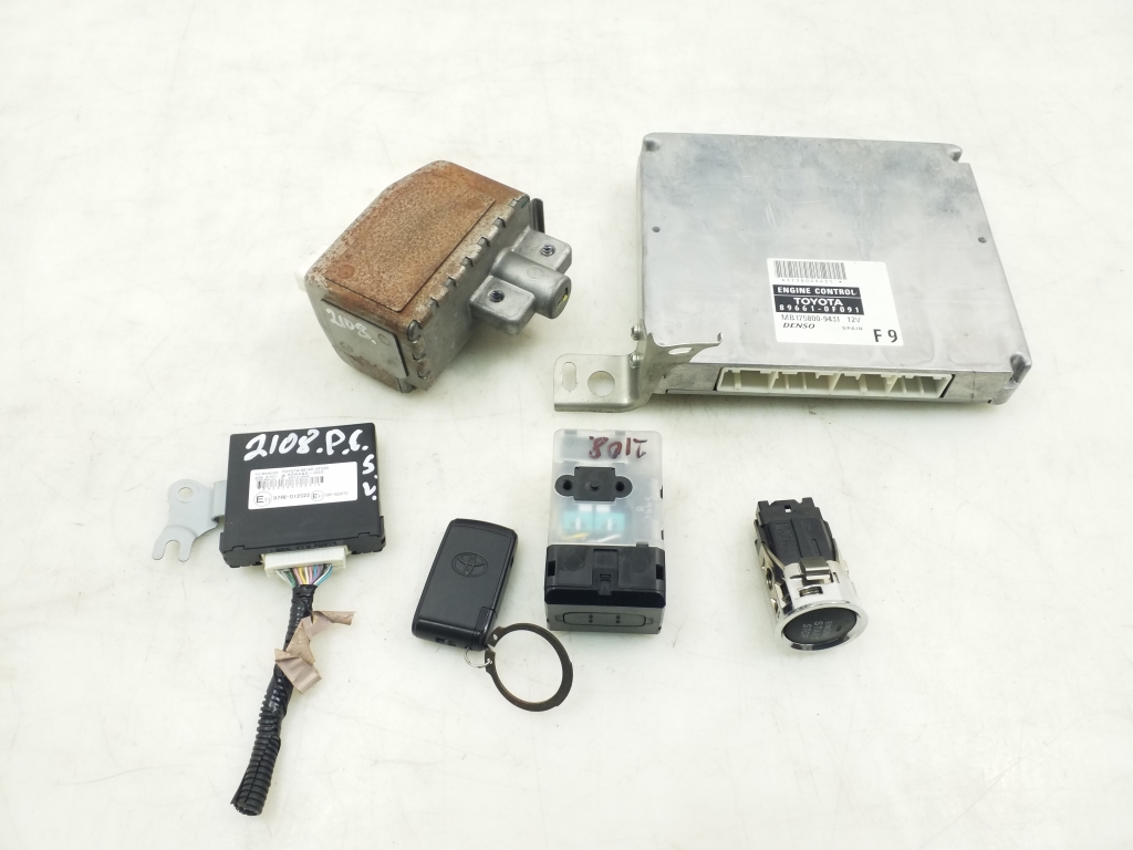 TOYOTA Corolla Verso 1 generation (2001-2009) Motora ECU komplekts 21005543