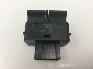 AUDI A4 B7 (2004–2008) Switch and its parts 8E1962109 - 2