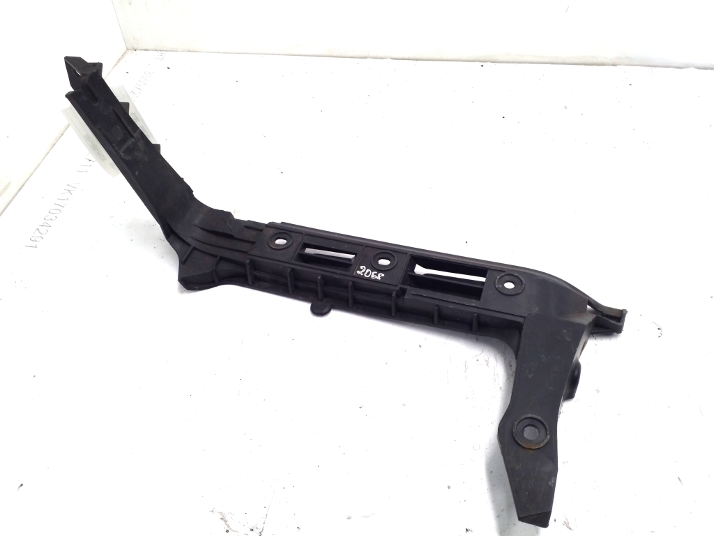 Used Volkswagen Transporter Front bumper bracket 7H0807393A