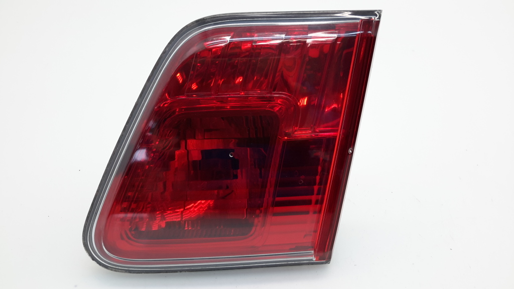 TOYOTA Avensis T27 Right Side Tailgate Taillight 8158005100 20975027