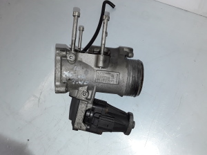  EGR valve 