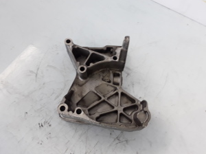 Motorhalter - 8200633253