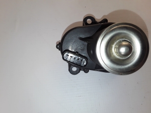BMW 5 SERIES F11 (2010–2017) Sisselaskekollektori klappide mootor 8570791 - 3