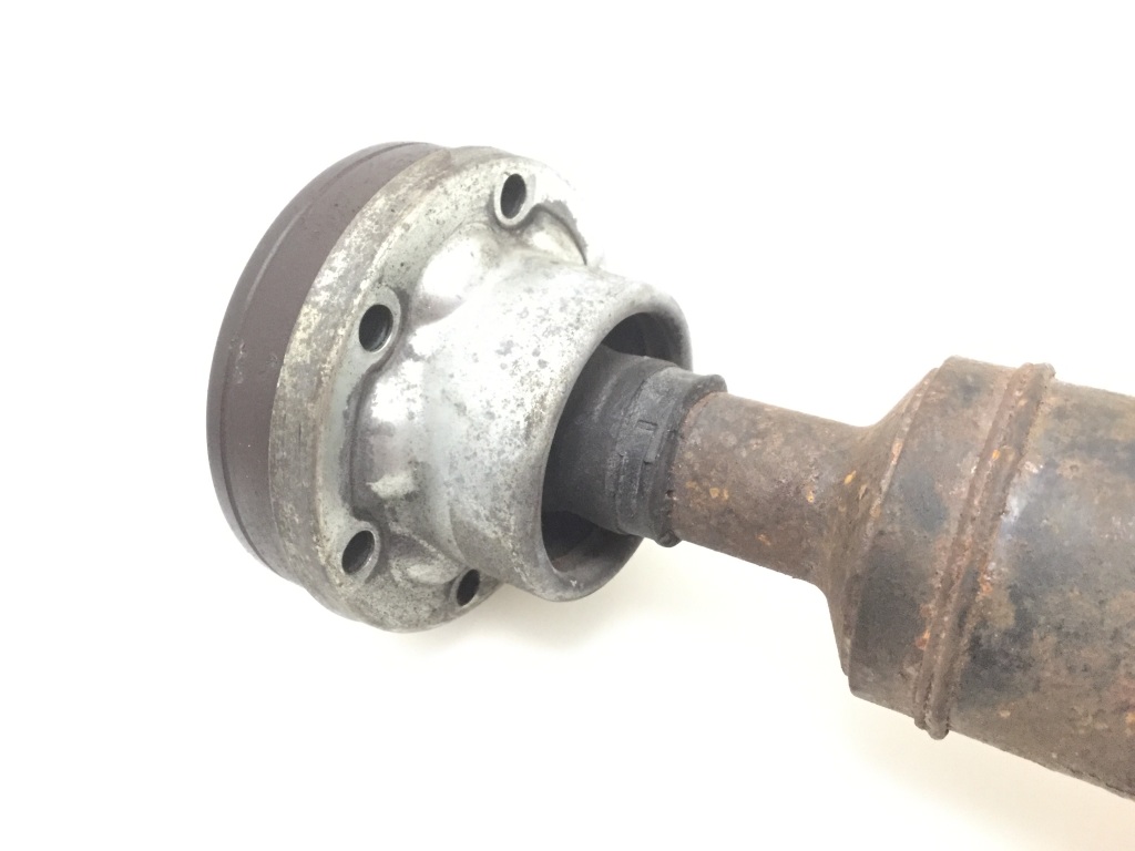 Used AUDI A4 Cardan and its parts