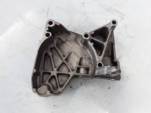 RENAULT Laguna III (2007–2015) Motorhalter 8200633253 - 2
