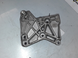Motorhalter - 8200633253