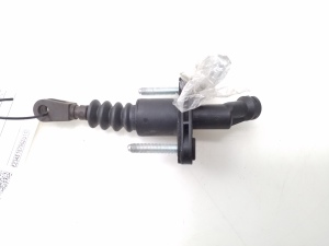 Opel Astra H (2004–2010) Clutch master cylinder KG15500TP0 - 2