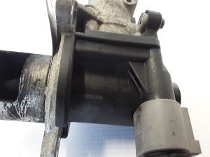  EGR valve 