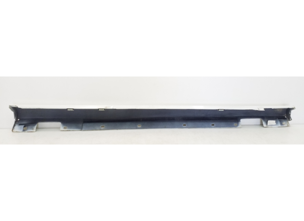 MERCEDES-BENZ C-Class W204/S204/C204 (2004-2015) Left Side Plastic Sideskirt Cover A2046981354 21005879