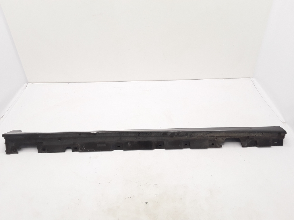 BMW 5 Series F10/F11 (2009-2017) Right Side Plastic Sideskirt Cover 7184774 22313334