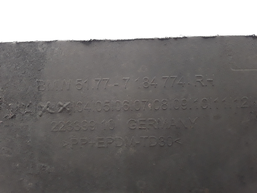 BMW 5 Series F10/F11 (2009-2017) Labās puses dekoratīvā plastmasas sliekšņu uzlika 7184774 22313334