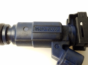 Hyundai i30 (2007–2011) Injektor Einspritzdüse 353102B000 - 2