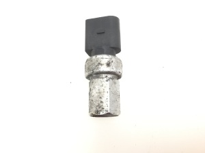 Volkswagen Passat B6 (2005–2010) A/C condenser sensor 1J0959126 - 4
