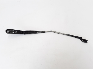  Windshield wiper blade 