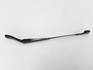  Windshield wiper blade 