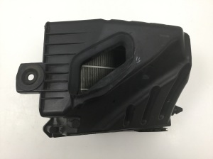 AUDI A4 B7 (2004–2008) Luftfiltergehäuse 03G133837 - 3