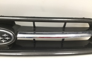 Subaru Legacy III (1998–2003) Kühlergrill und seine Teile - 3