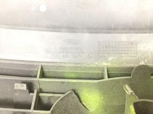 Ford C-MAX (2003–2010) Kühlergrill 7M51R8138A - 4