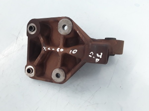  Front axle bracket 