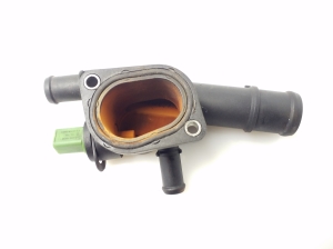 AUDI A4 B8 (2007–2016) Termostaadi muu osa 038121132 - 4