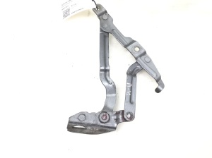 AUDI A4 B6 (2000–2005) Kofferraumdeckelscharnier 8D58273010