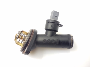  Thermostat housing 