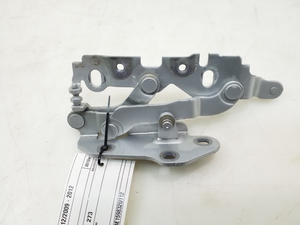Mercedes Benz E-Class W212 (2009–2015) Hood hinge A2048800228 Mercedes Benz E-Class W212 (2009–2015) Hood hinge A2048800228