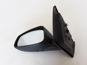  Side mirror and its details 