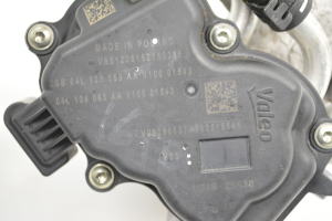 Volkswagen Passat B8 (2014–2023) Drosselklappe 04L128059AA - 3