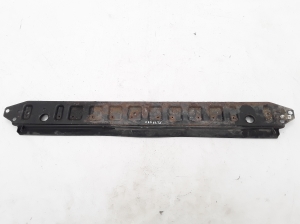   Cooling radiator bracket 