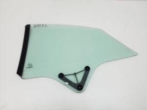 Mercedes Benz E-Class W207 (2009–2017) Seitenscheibe hinten (Karosserie) A2076700210 - 2