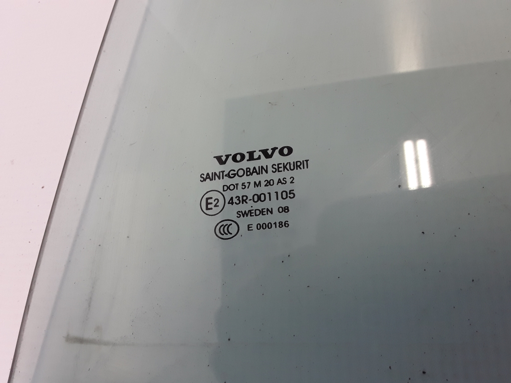 VOLVO XC70 2 generation (2000-2007) Kairys šoninių durų stiklas 30674847 22315089