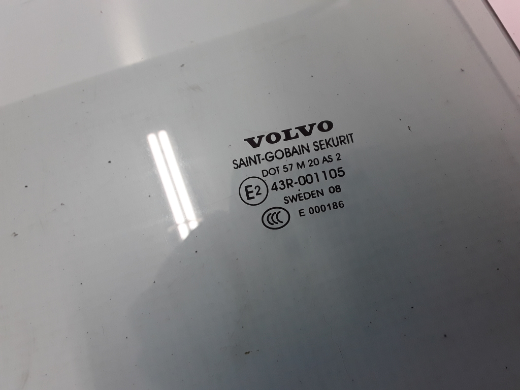 VOLVO XC70 2 generation (2000-2007) Verre de porte coulissante côté droit 30674848 22315087