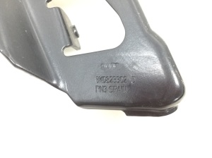  Engine cover hinge 