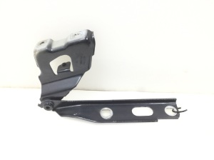  Engine cover hinge 