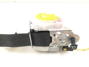 Hyundai i30 (2011–2017) Front seat belt - 2
