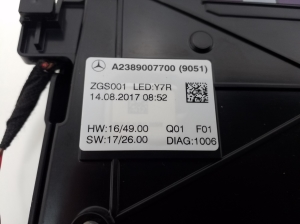 Mercedes Benz E-Class W238 (2017–2026) Eesmine sisevalgustuspaneel A23890077009051 - 3