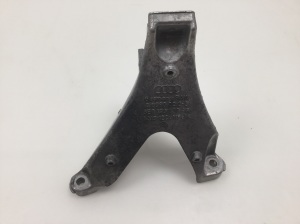  Engine holder 