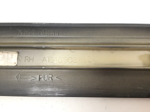 Mercedes Benz GL-Class 164 (2006–2012) Rear side door molding A1646902862 - 4