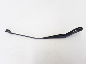  Windshield wiper blade 