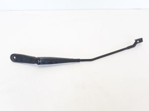  Windshield wiper blade 