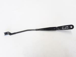  Windshield wiper blade 