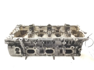  Engine head 