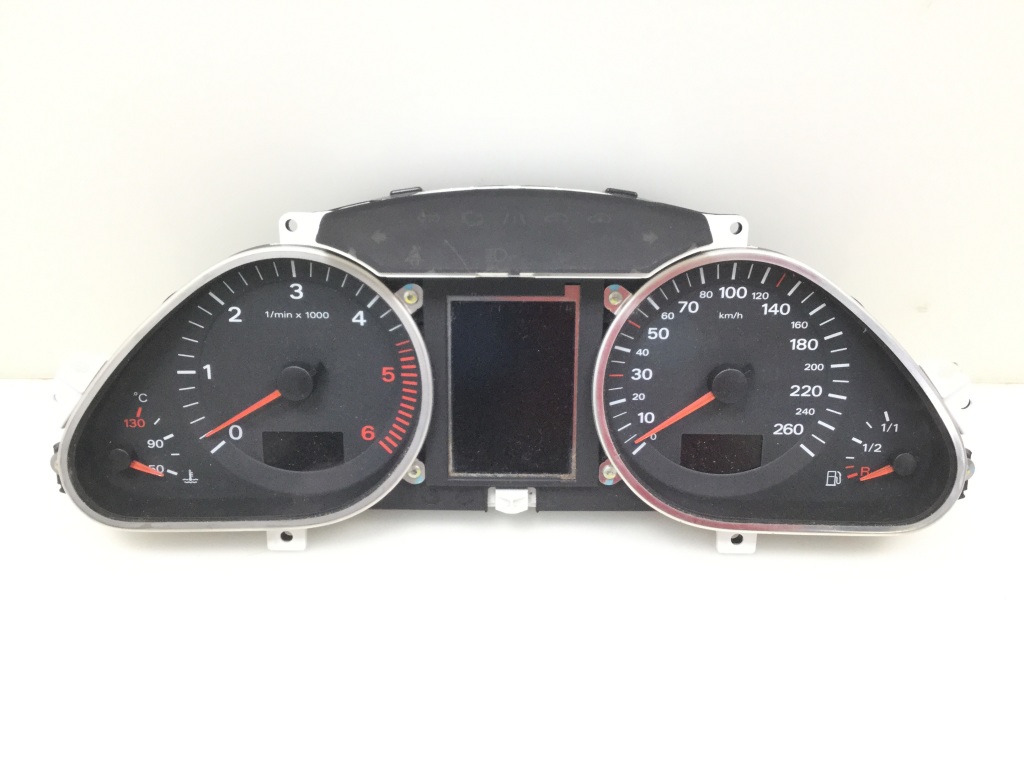 Used AUDI Q7 Dashboard 4L0920930H