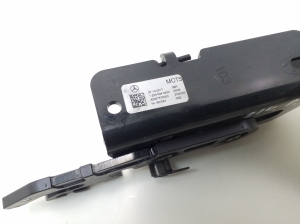 Mercedes Benz E-Class W238 (2017–2026) Sonstiger Halter A2057572000 - 3