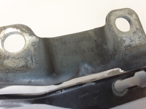  Engine cover hinge 