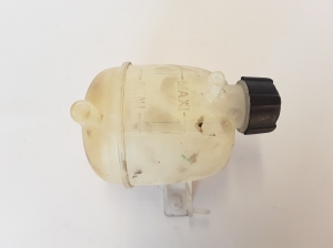 Dacia Duster (2010–2017) Coolant reservoir 8200766826 - 4