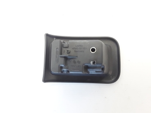  Engine cover opening handle in the passenger compartment 